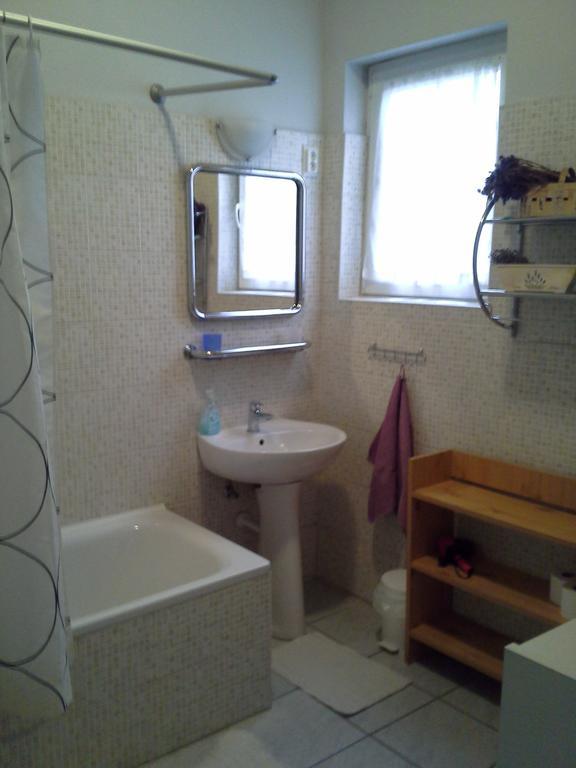 Levandium Apartman Apartment Мисколк Екстериор снимка