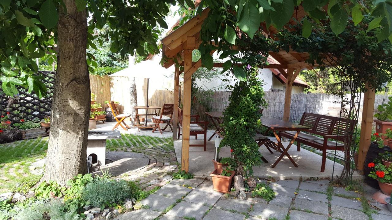 Levandium Apartman Apartment Мисколк Екстериор снимка